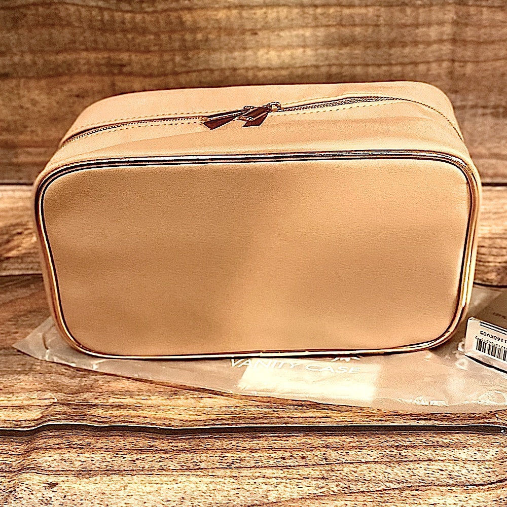 Paco Rabanne Olympea Travel Case - Picture 4 of 7